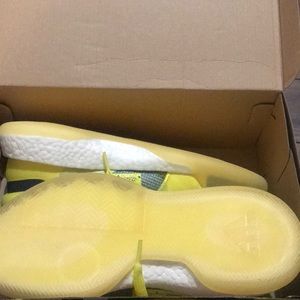 Marquee Boost Low size 8.5 mens